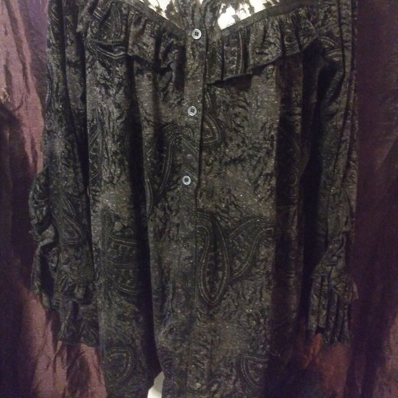 Black Victorian Lace Bell Sleeve Blouse - Picture 2 of 2